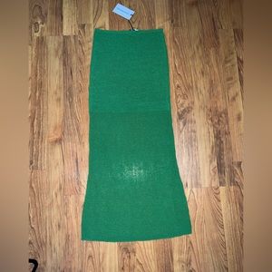 Green knit skirt